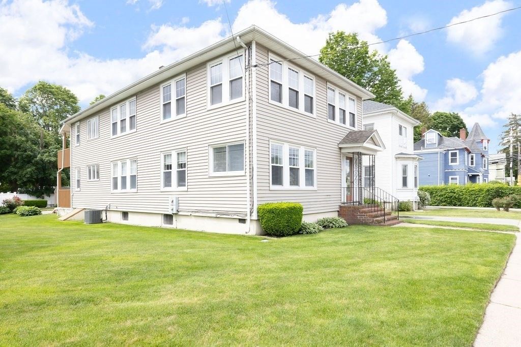 Backyard, Exterior, Facade, Georgian