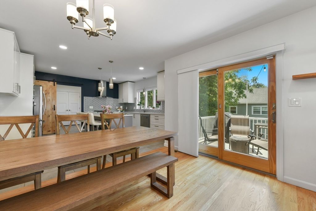 Dining room, Interior, Kitchen, Pendant Lights, Recessed Lighting, Wood Texture Flooring