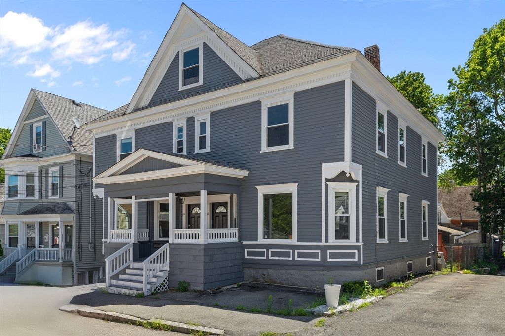 Exterior, Facade, Queen Anne Victorian
