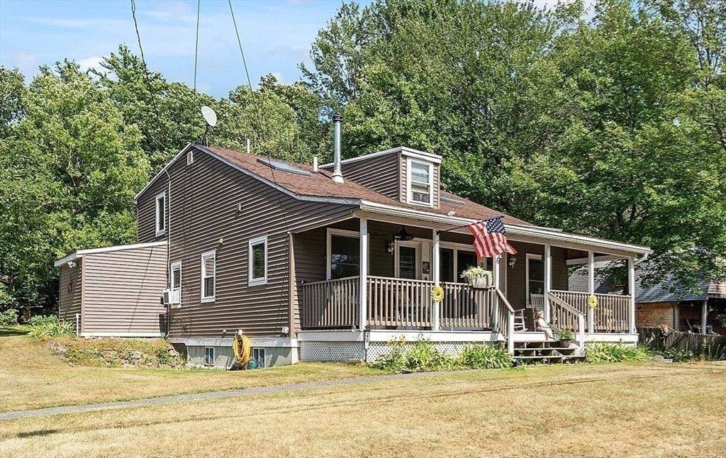 Backyard, Exterior, Facade, Log Home