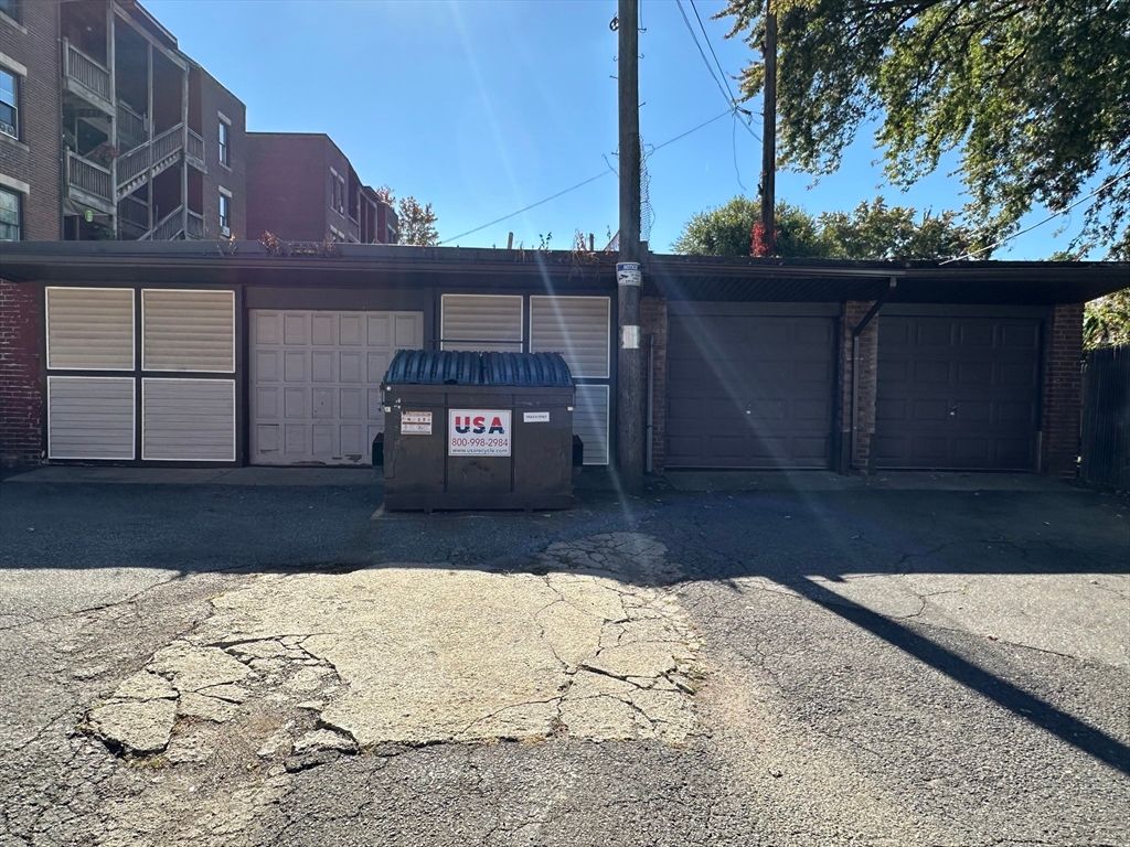 Detached Garage, Exterior