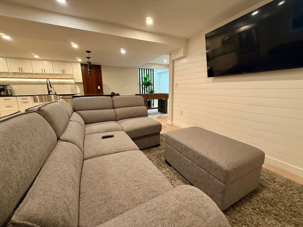Interior, Kitchen, Living room, Recessed Lighting
