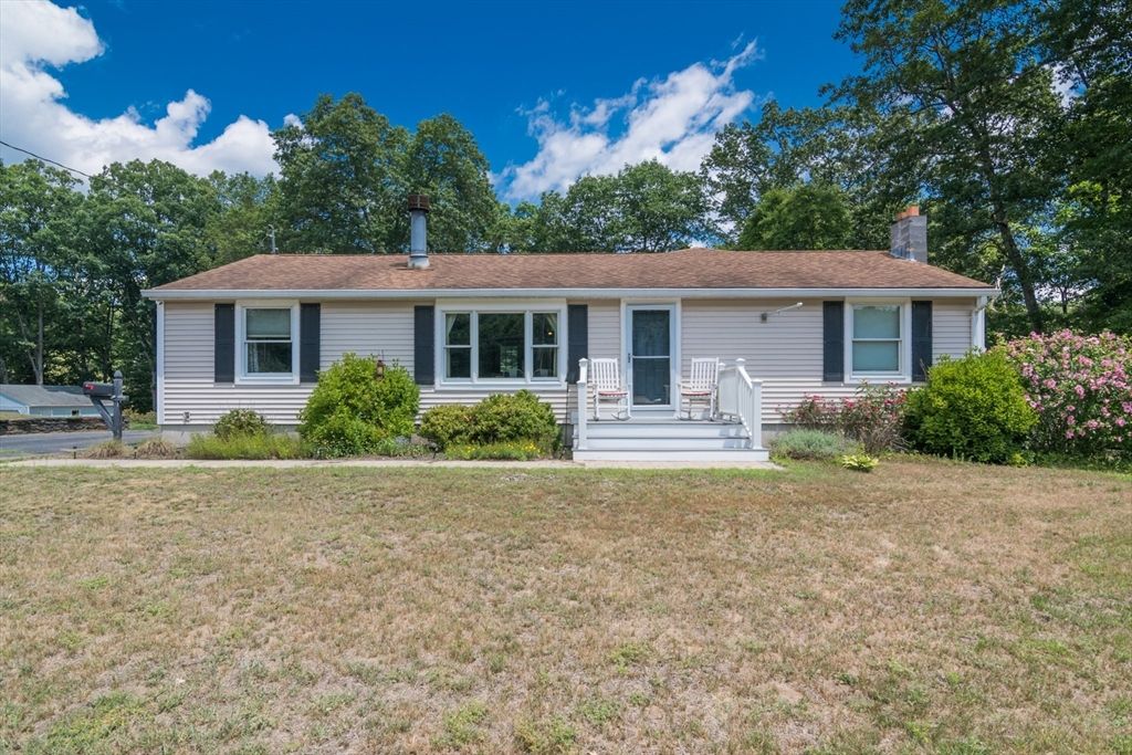 Backyard, Exterior, Facade, Cape Cod