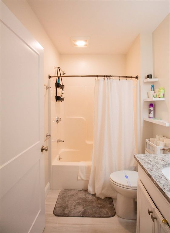 Bathroom, Interior, Recessed Lighting, Wood Texture Flooring