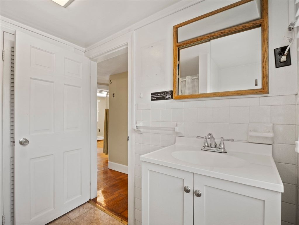 Bathroom, Interior, Wood Texture Flooring
