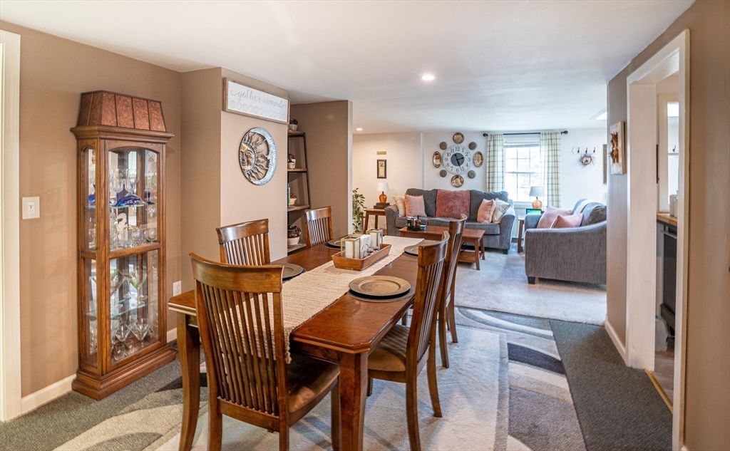 Dining room, Interior, Living room, Recessed Lighting