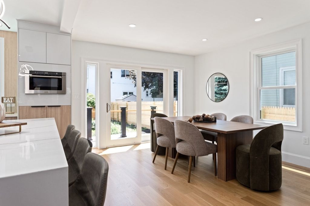 Dining room, Interior, Kitchen, Recessed Lighting, Wood Texture Flooring