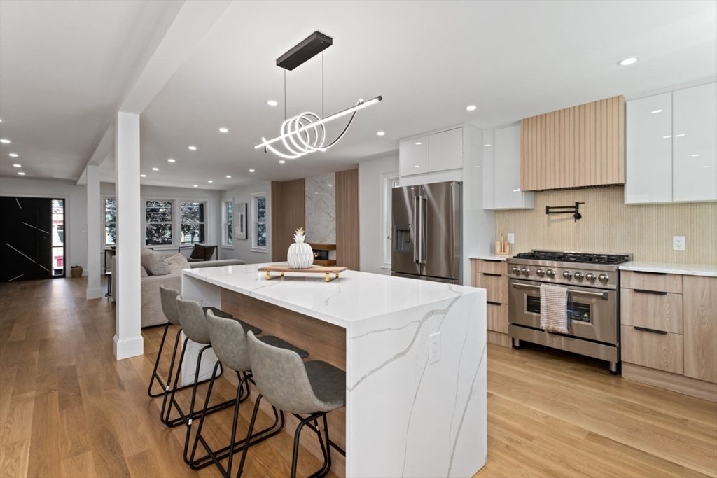 Interior, Kitchen, Living room, Pendant Lights, Recessed Lighting, Stainless Steel Appliances, Wood Texture Flooring