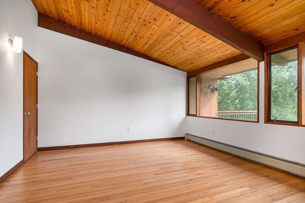 Empty room, Interior, Wooden Beams, Wooden Ceilings, Wood Texture Flooring