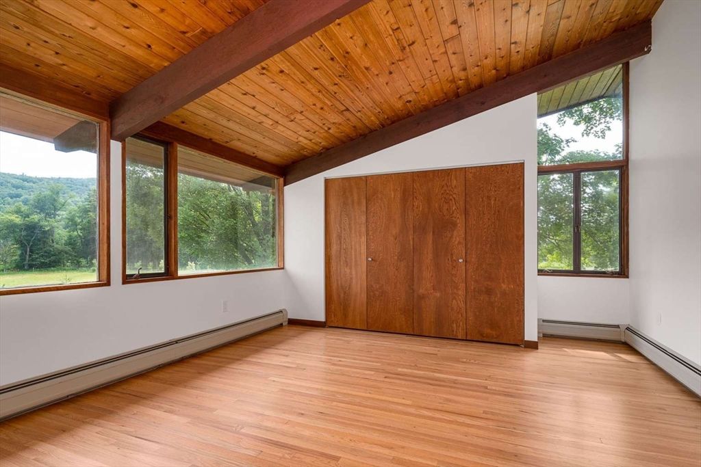 Empty room, Interior, Wooden Beams, Wooden Ceilings, Wood Texture Flooring