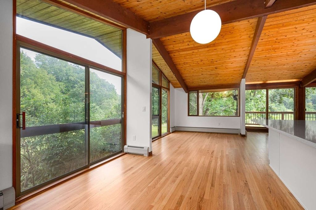 Empty room, Interior, Pendant Lights, Wooden Beams, Wooden Ceilings, Wood Texture Flooring