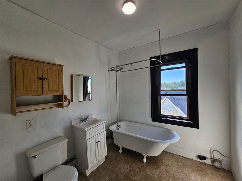 Bathroom, Free Standing Baths, Interior