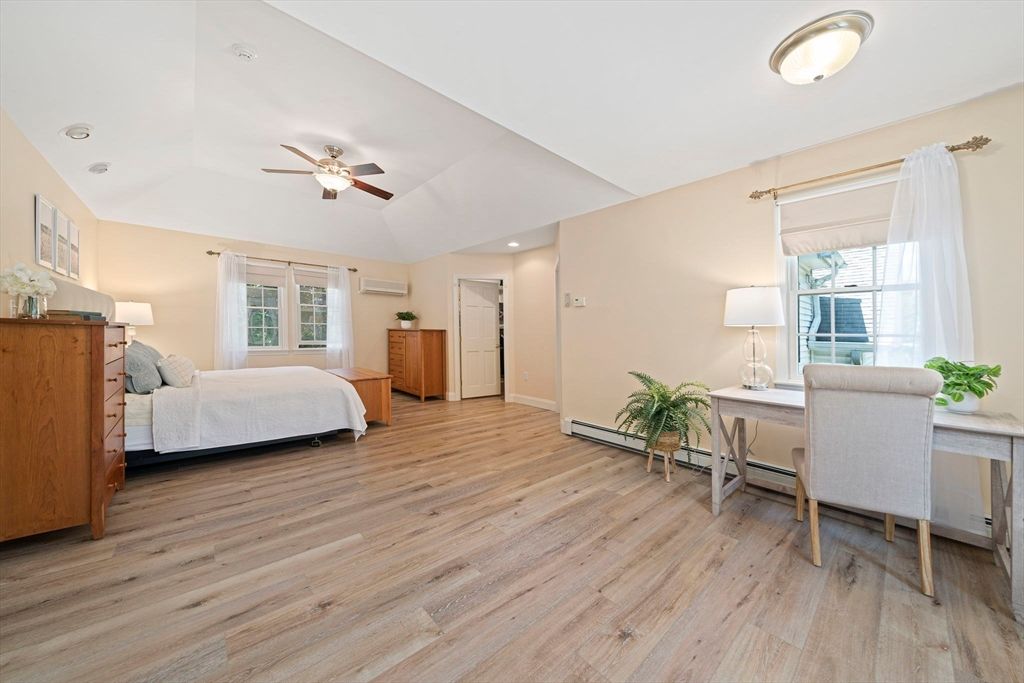 Bedroom, Home Office, Interior, Recessed Lighting, Wood Texture Flooring