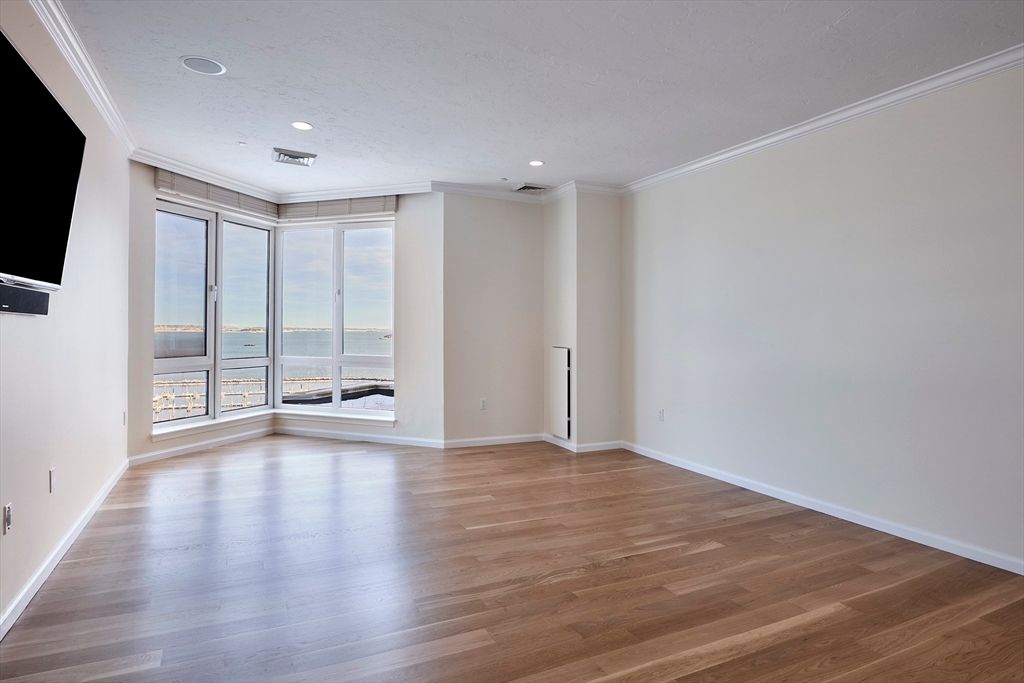 Empty room, Interior, Recessed Lighting, Water, Wood Texture Flooring