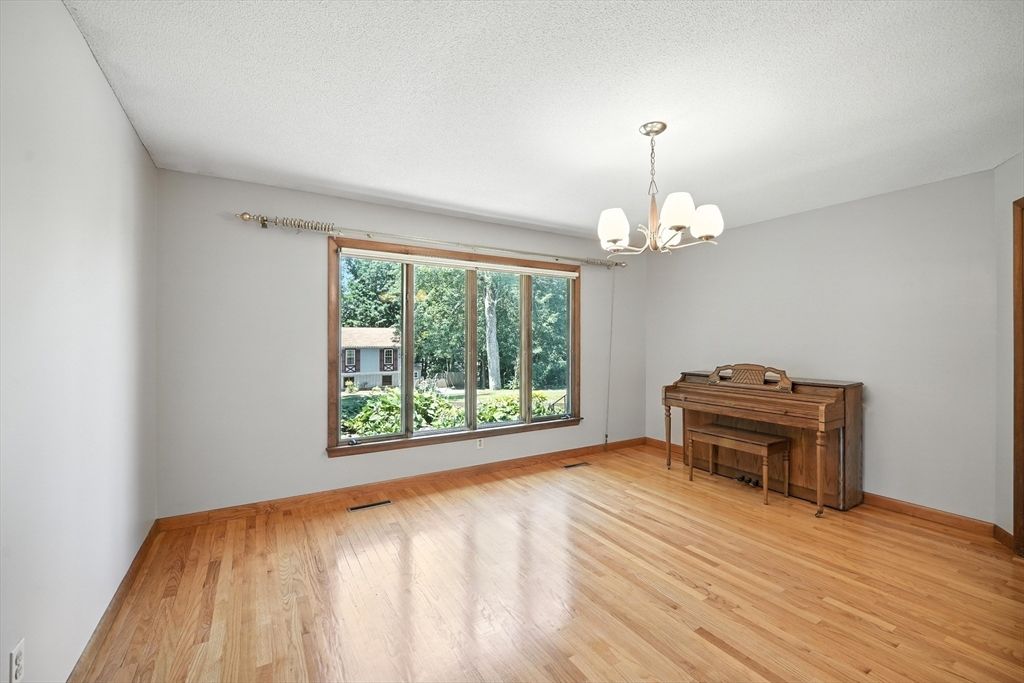 Chandelier, Interior, Pendant Lights, Piano, Wood Texture Flooring