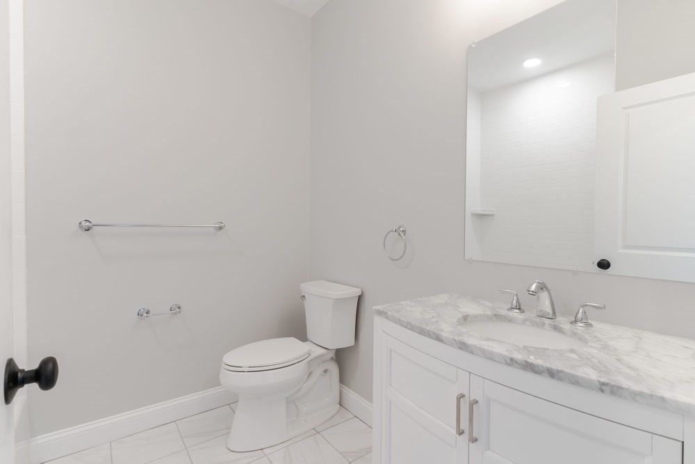 Bathroom, Interior, Recessed Lighting