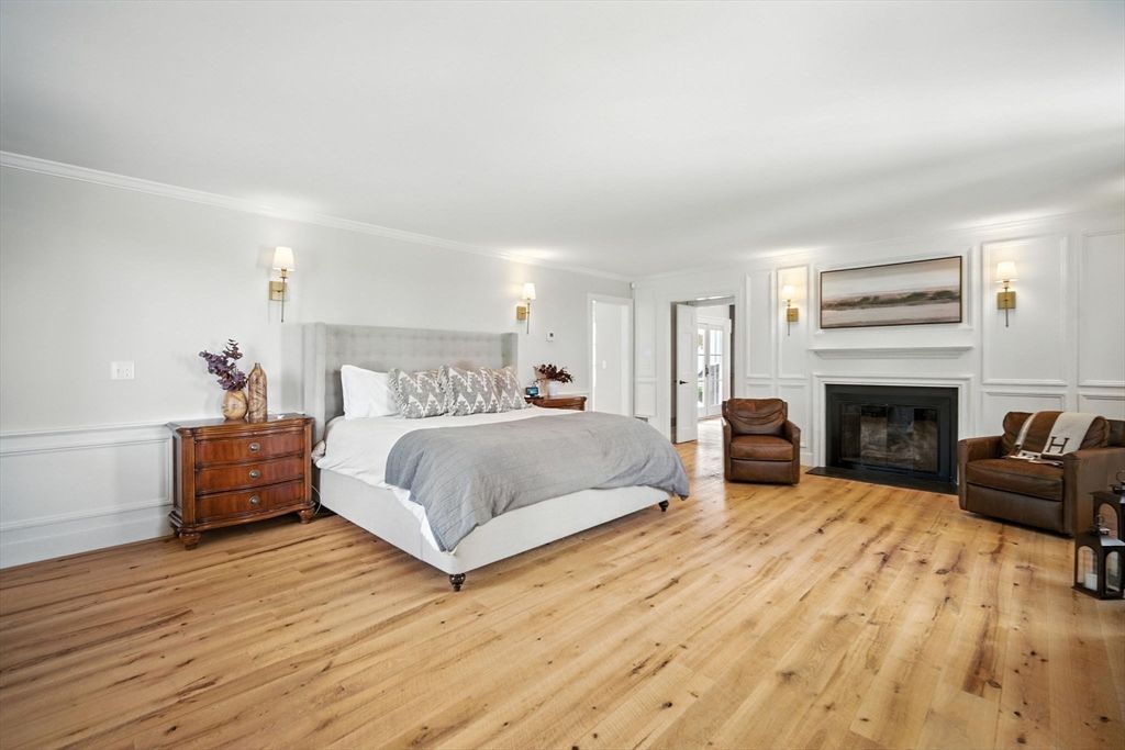 Bedroom, Fireplace, Interior, Wood Texture Flooring