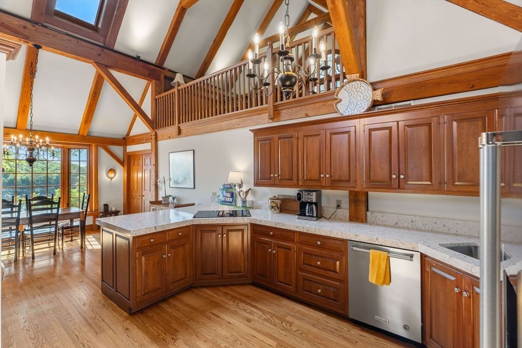 Chandelier, Dining room, Interior, Kitchen, Stainless Steel Appliances, Wooden Beams, Wood Texture Flooring