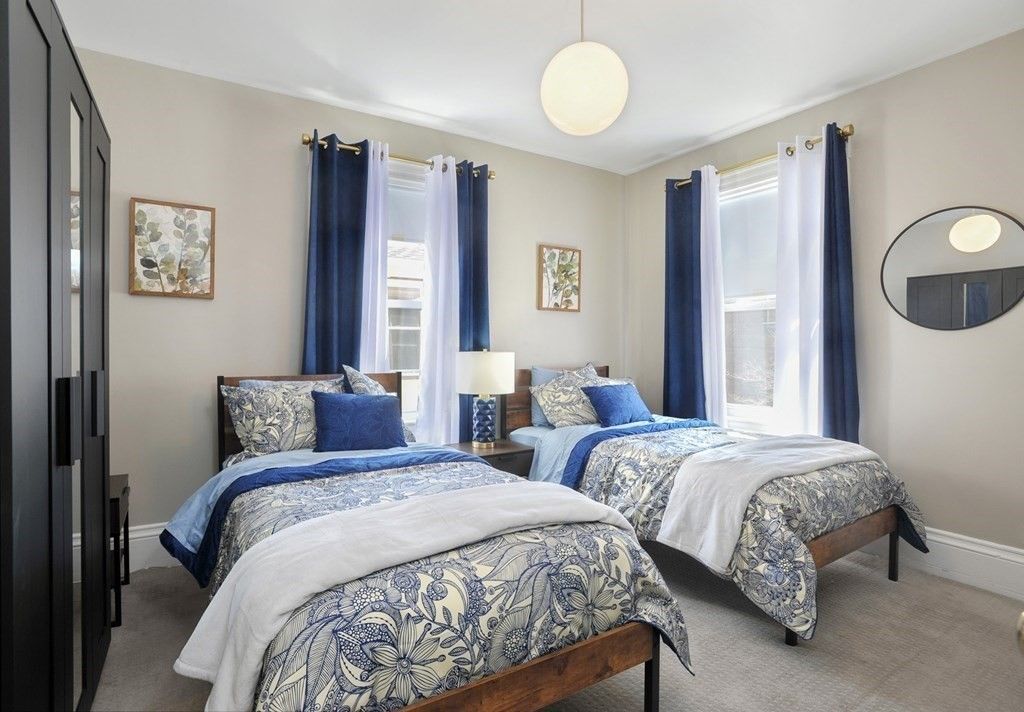 Bedroom, Interior, Pendant Lights
