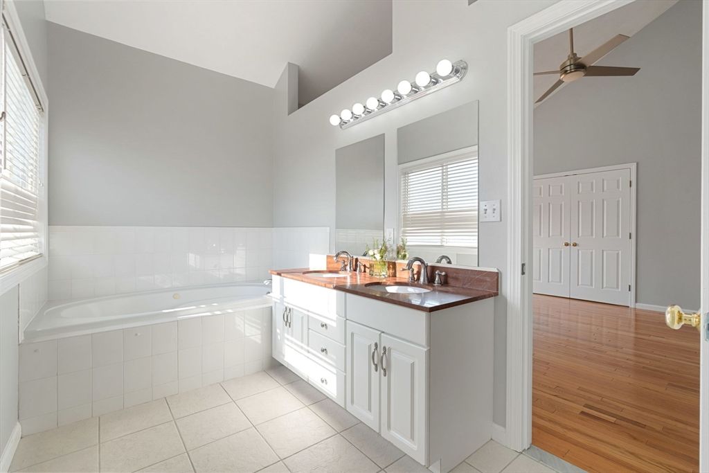 Bathroom, Dual Sink Vanities, Interior, Wood Texture Flooring