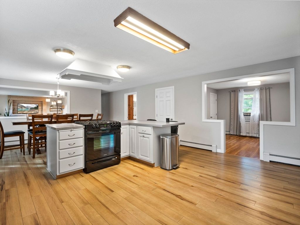 Chandelier, Dining room, Interior, Kitchen, Wood Texture Flooring