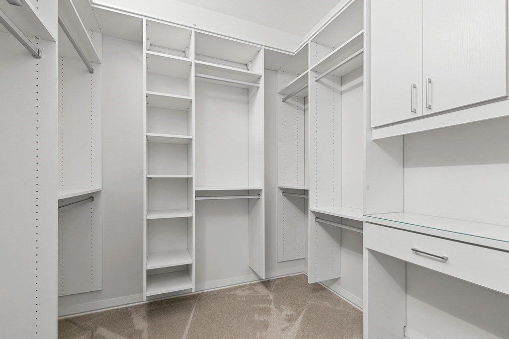 Interior, Walk-in Closets