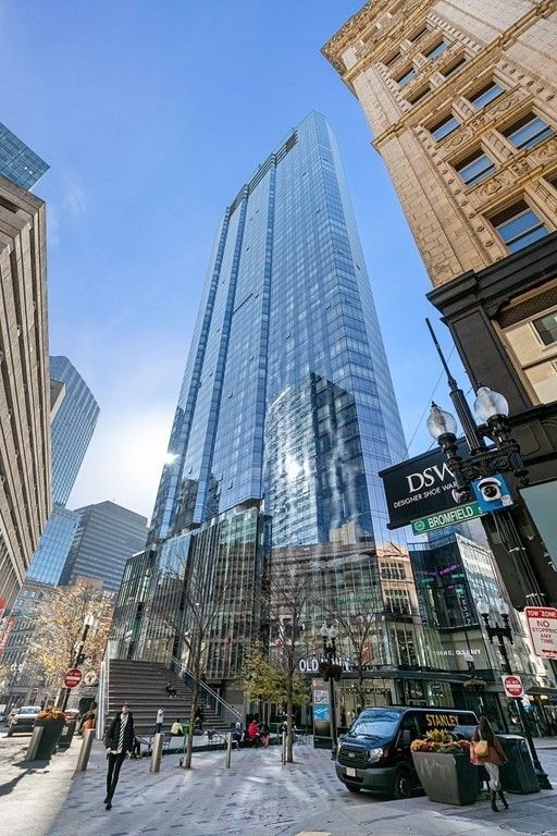 Exterior, Facade, Highrise