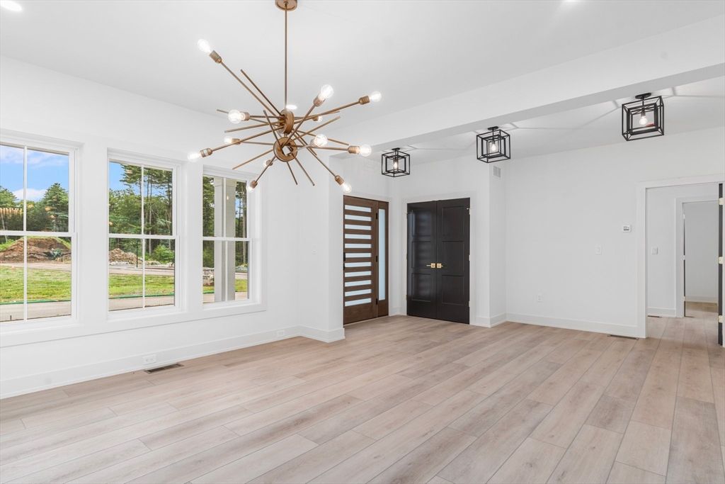 Empty room, Interior, Pendant Lights, Wood Texture Flooring