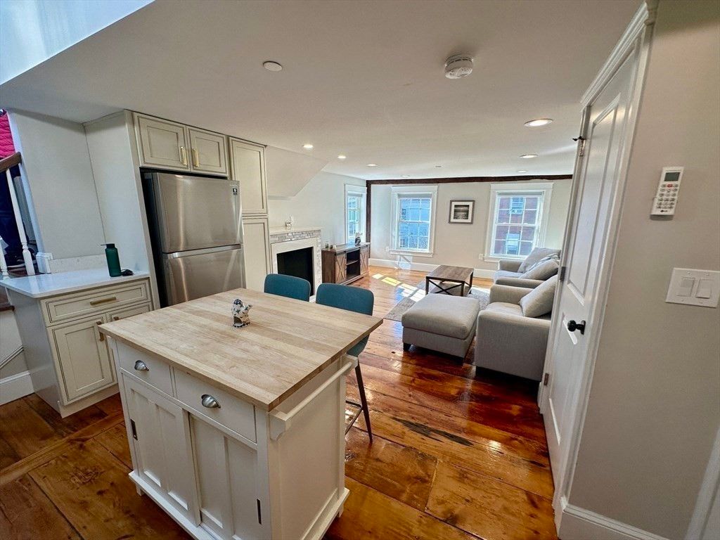Dining room, Interior, Kitchen, Living room, Recessed Lighting, Stainless Steel Appliances, Wood Texture Flooring