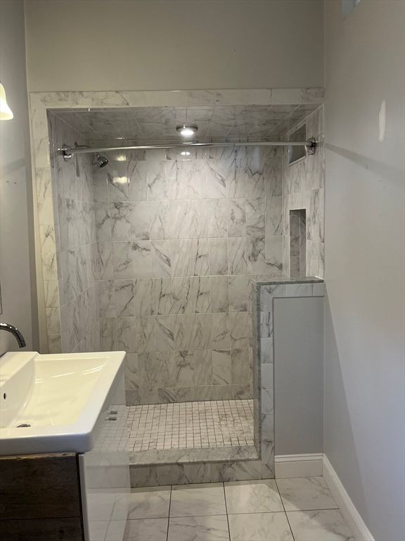 Bathroom, Interior, Marble, Marble Walls
