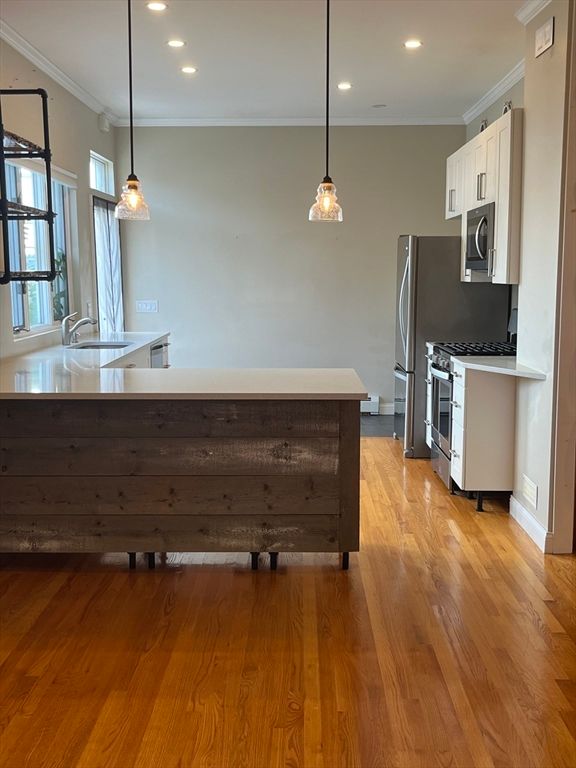 Interior, Kitchen, Pendant Lights, Recessed Lighting, Wood Texture Flooring