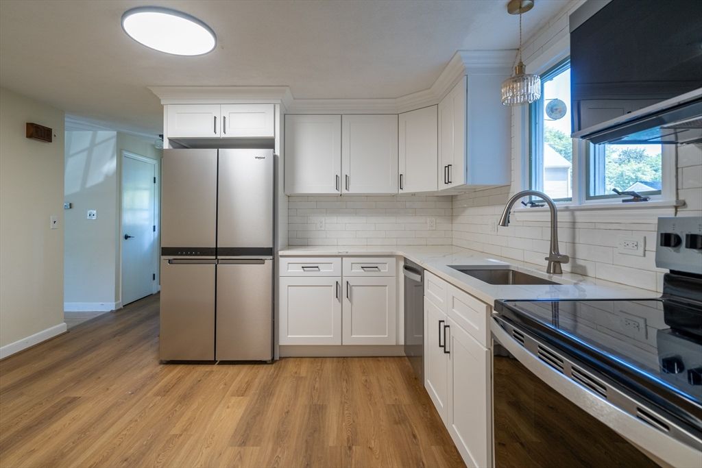 Interior, Kitchen, Pendant Lights, Stainless Steel Appliances, Wood Texture Flooring