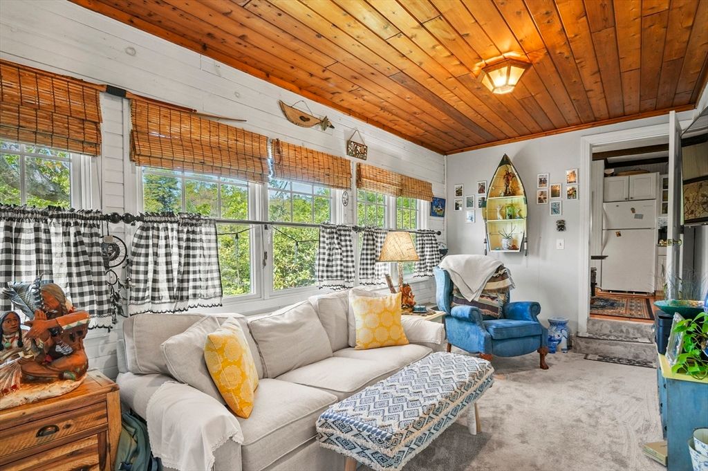 Interior, Living room, Wooden Ceilings