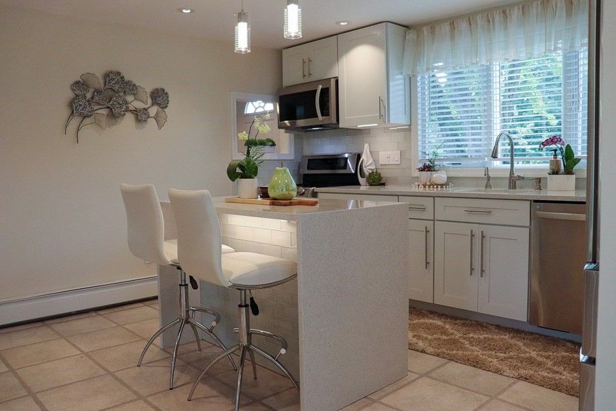 Interior, Kitchen, Pendant Lights, Recessed Lighting, Stainless Steel Appliances
