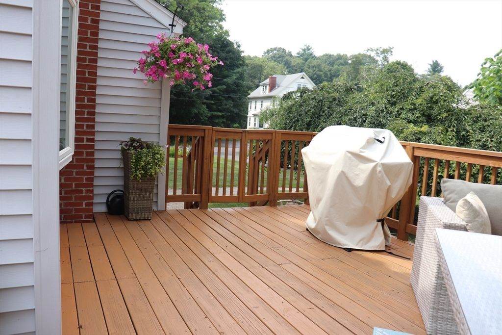 Exterior, Wood Texture Flooring