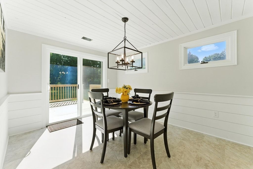 Dining room, Interior, Pendant Lights