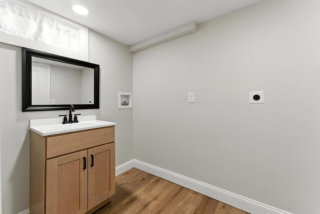 Bathroom, Interior, Recessed Lighting, Wood Texture Flooring