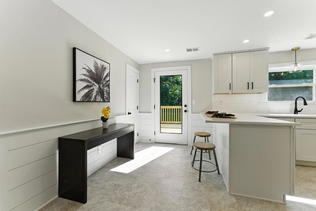 Interior, Kitchen, Pendant Lights, Recessed Lighting
