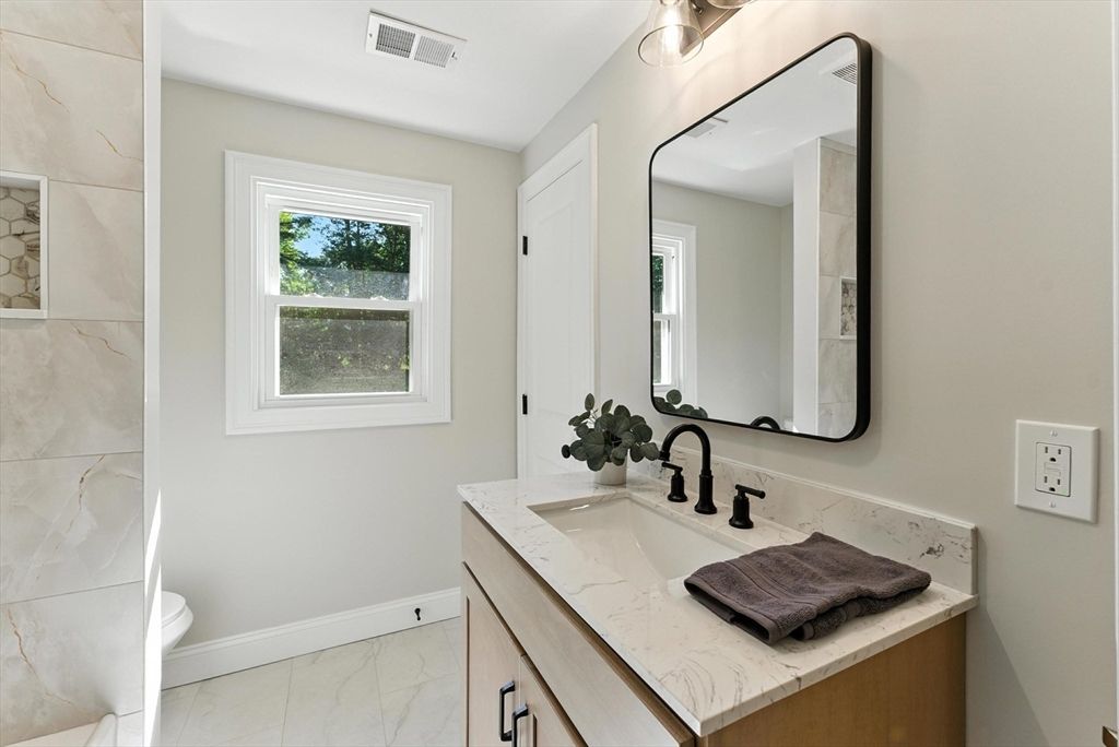 Bathroom, Interior, Marble, Marble Walls