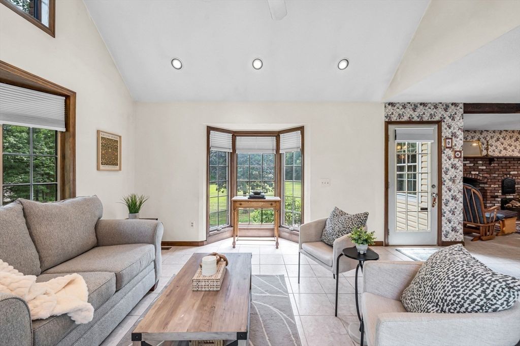 Interior, Living room, Recessed Lighting, Stone Walls