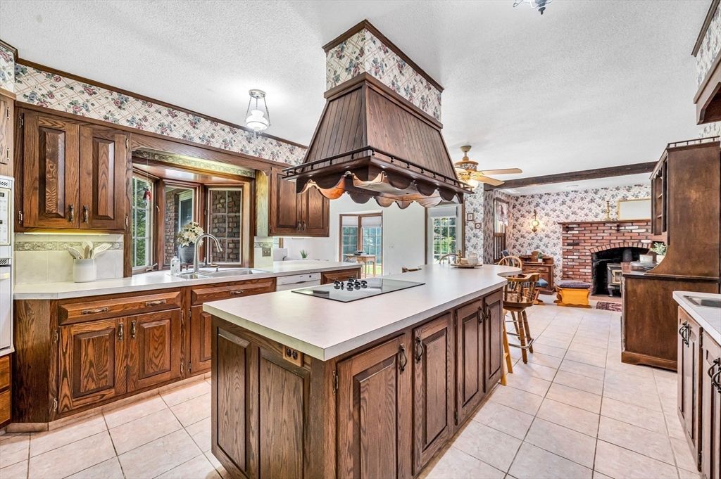 Dining room, Interior, Kitchen, Stone Walls