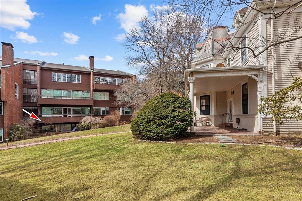 Backyard, Exterior, Facade, American Foursquare