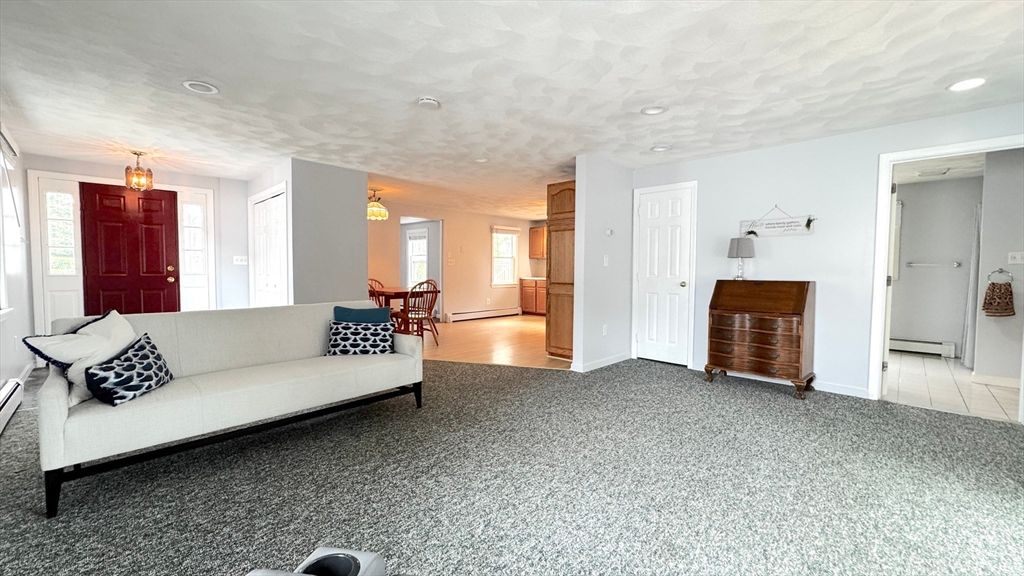 Dining room, Interior, Living room, Recessed Lighting