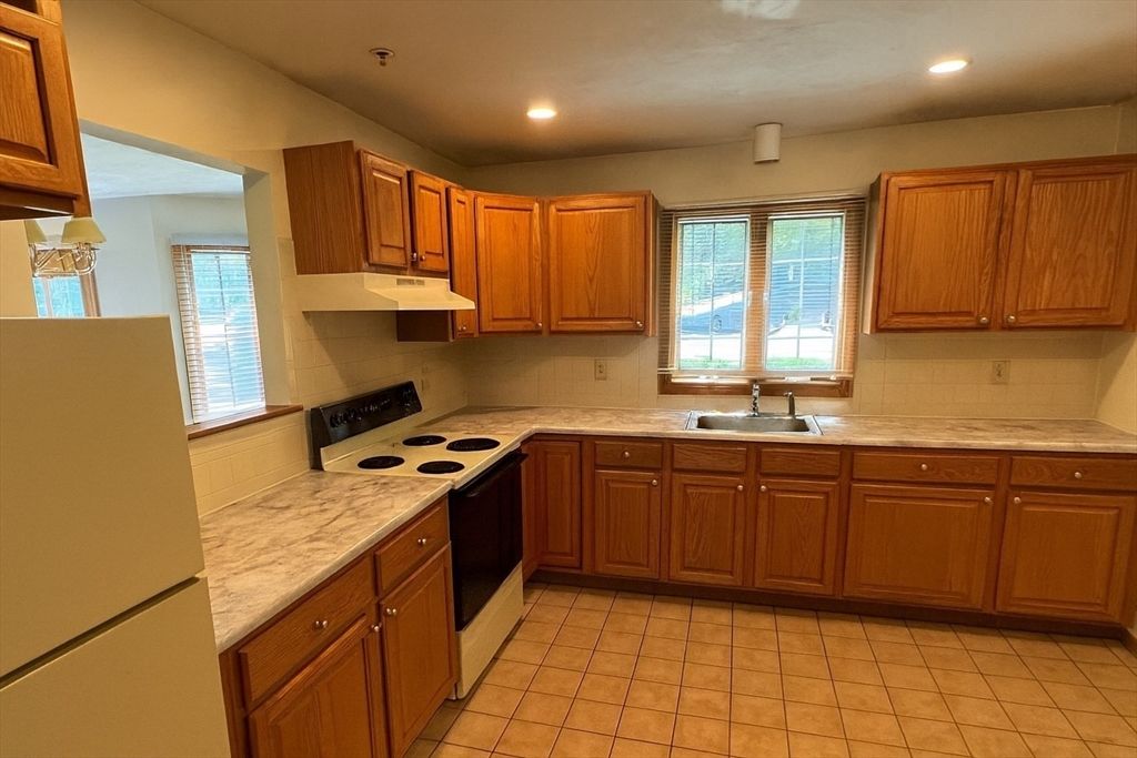 Interior, Kitchen, Recessed Lighting