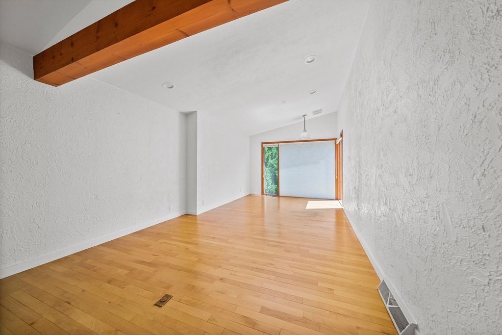 Empty room, Interior, Recessed Lighting, Wooden Beams, Wood Texture Flooring