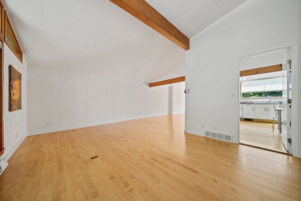 Empty room, Interior, Wooden Beams, Wood Texture Flooring