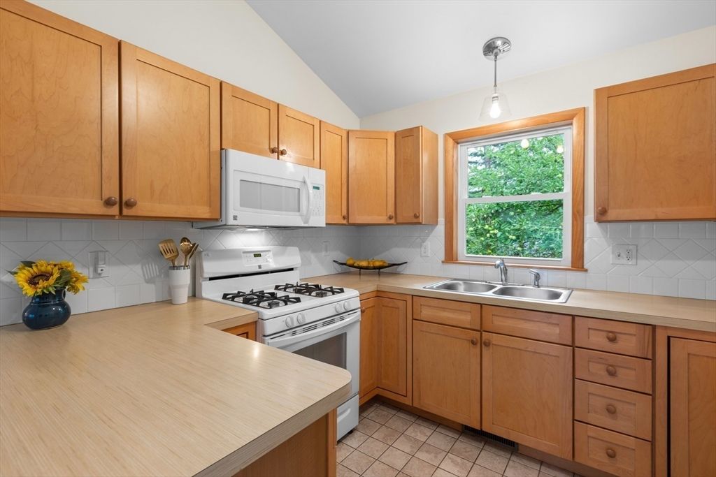 Interior, Kitchen, Pendant Lights