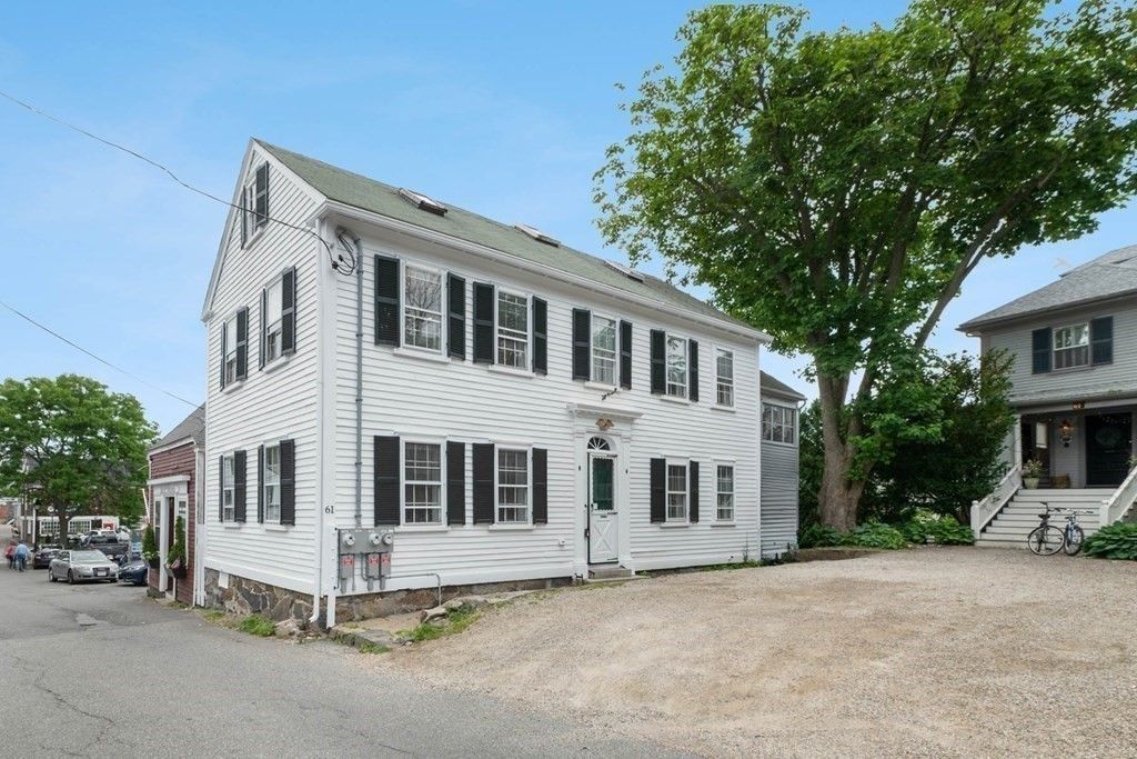 Exterior, Facade, Georgian