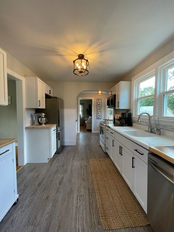 Interior, Kitchen, Wood Texture Flooring