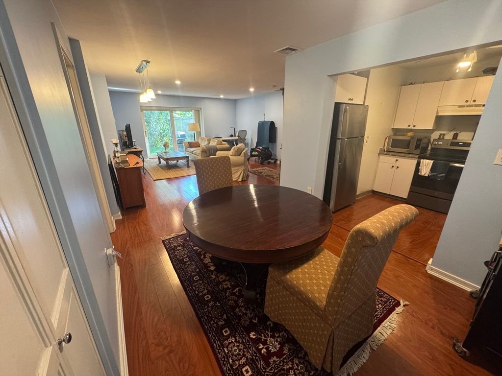 Dining room, Interior, Kitchen, Living room, Pendant Lights, Recessed Lighting, Wood Texture Flooring